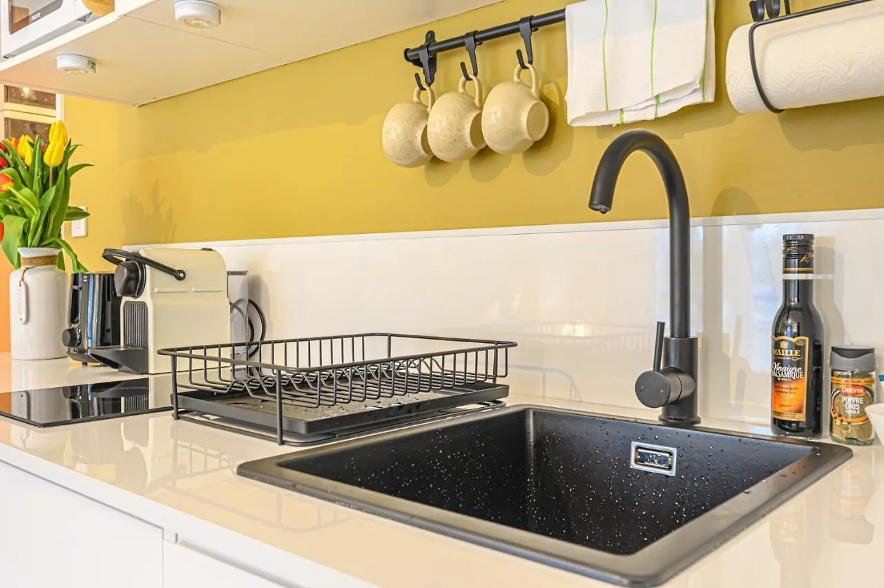 Apartment Le Ptit Pat - Studio Renove Avec Garage Centre Ville Vannes France