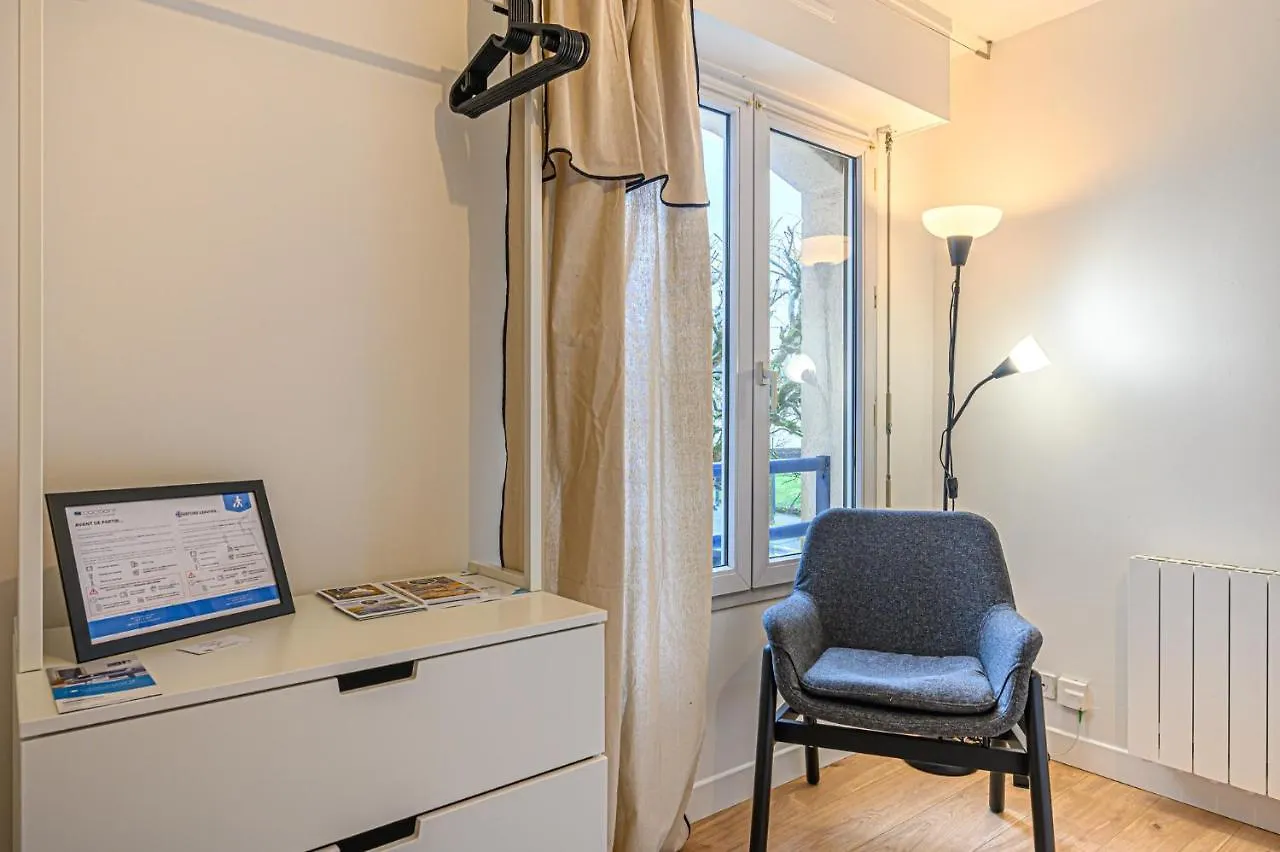 Le Ptit Pat - Studio Renove Avec Garage Centre Ville Vannes 0*,  France